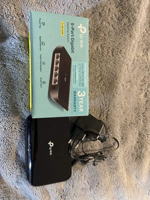 Vand Switch cu 5 porturi Gigabit 10/100/1000 Mbps Tp-Link TL-SG1005D