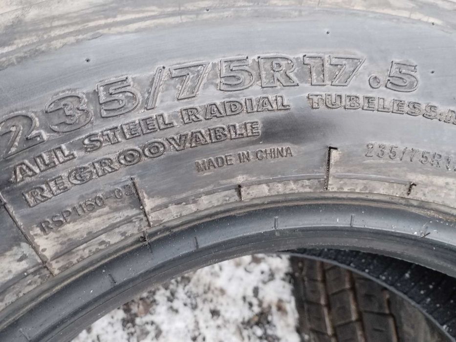 Шины на грузовик.размер 17.5. В отличном состоянии.