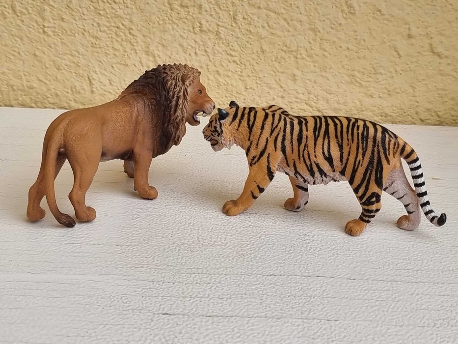 Tigru si leu Schleich