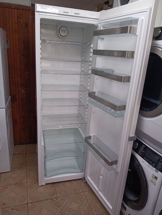 Като нов XXL огромен хладилник Миеле Miele Made in Germany 2г.Гаранция