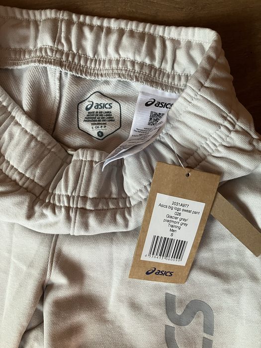 Asics сив анцуг