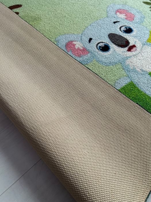 Детски пъстър килим