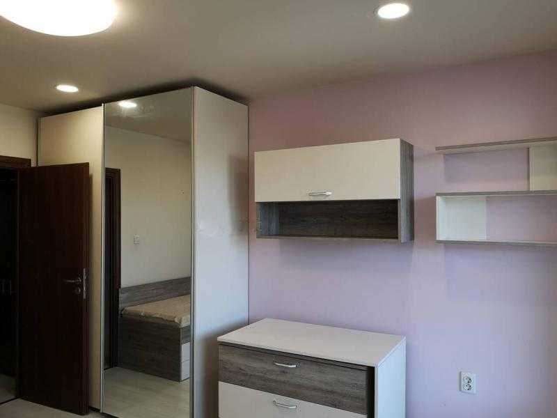 Лукс! Тристаен апартамент до зала Арена! След основен ремонт!