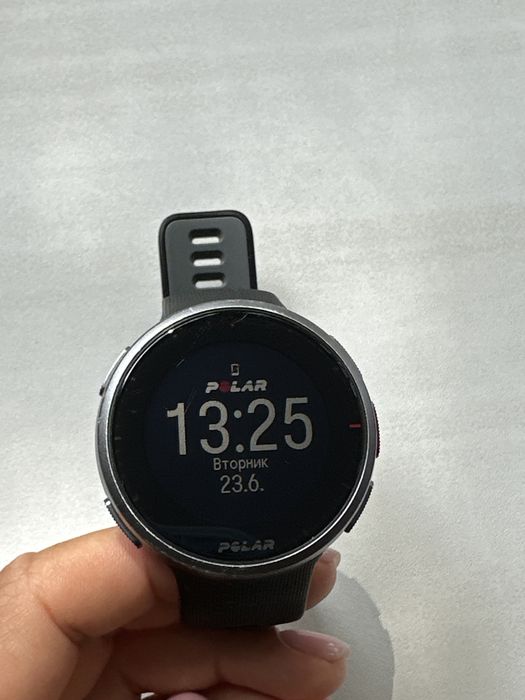 Продам часы polar vantage v2
