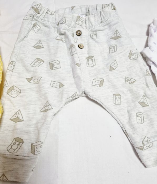 Лот бебешки дрешки за момиче - комплекти и бодита