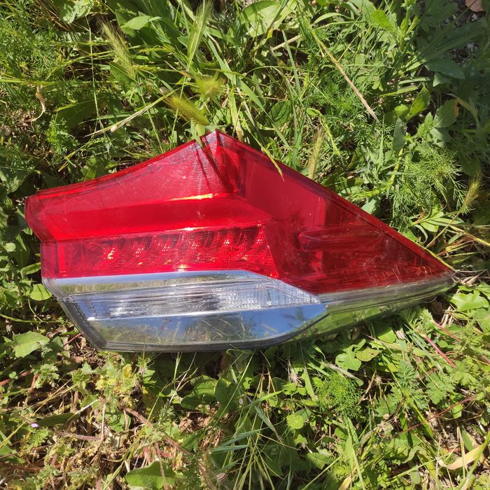 Ляв стоп Тойота Корола 2017 фейслифт