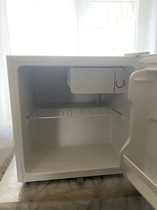 Продаю холодильник покупал летом