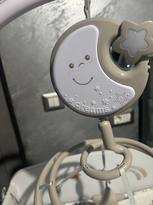 Carusel muzical bebeluși