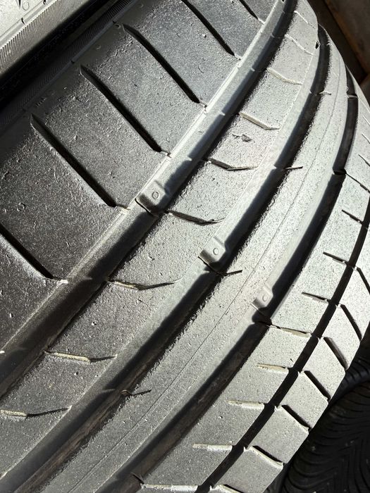 2x Anvelope Vara 235/35 R19 - Continental Conti Premium Contact 5P