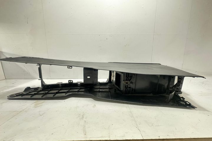 Cotiera 5891105090 Toyota Avensis a 3-a generatie T27 (facelift)