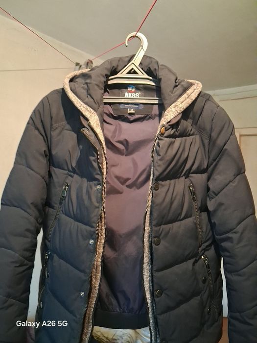 Продам зимний куртку б/у