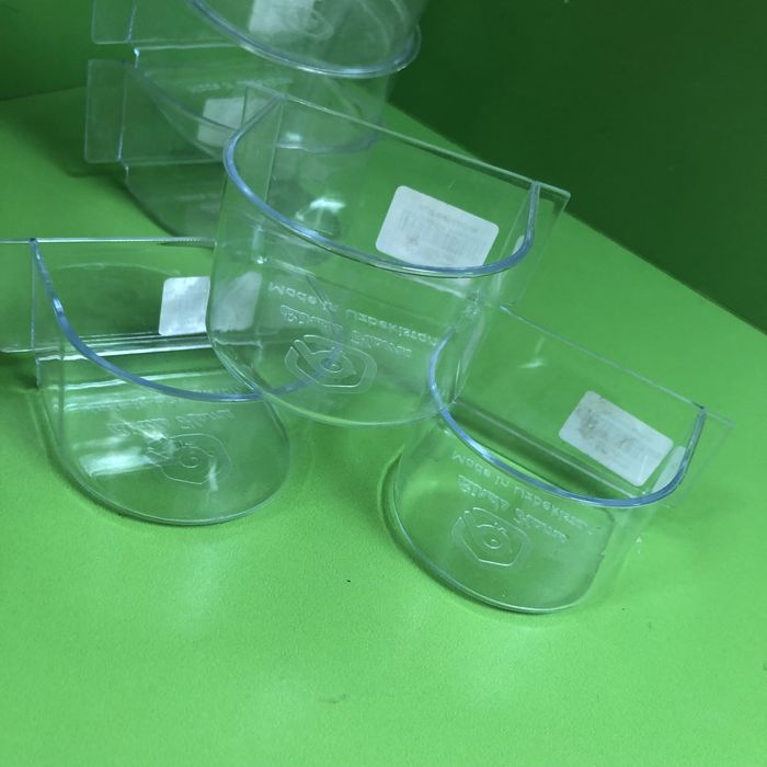 Кормушка в клетку