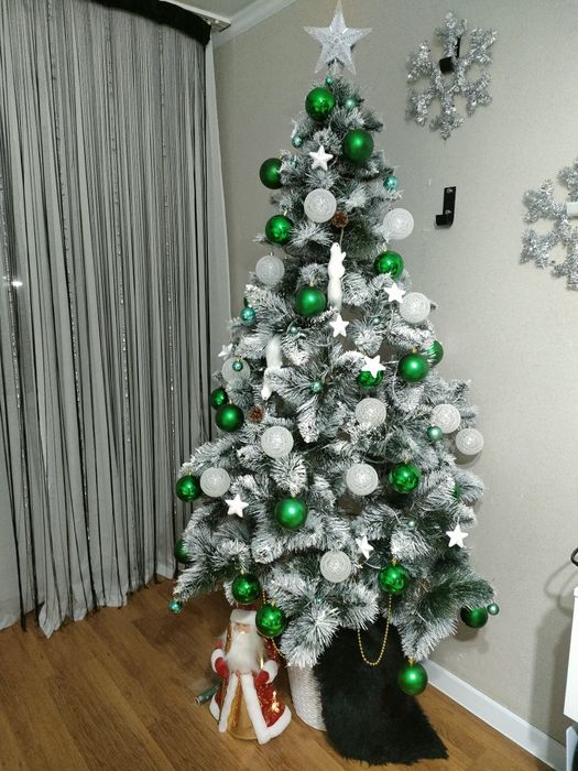 Елка  искусственная