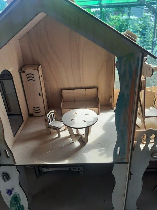 Продам домик для куклы.