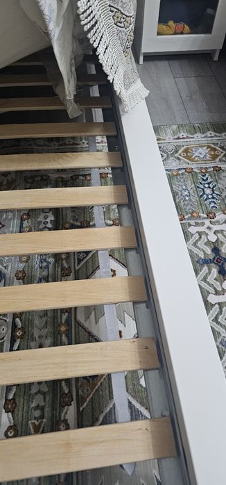 Односпальная кровать от IKEA
