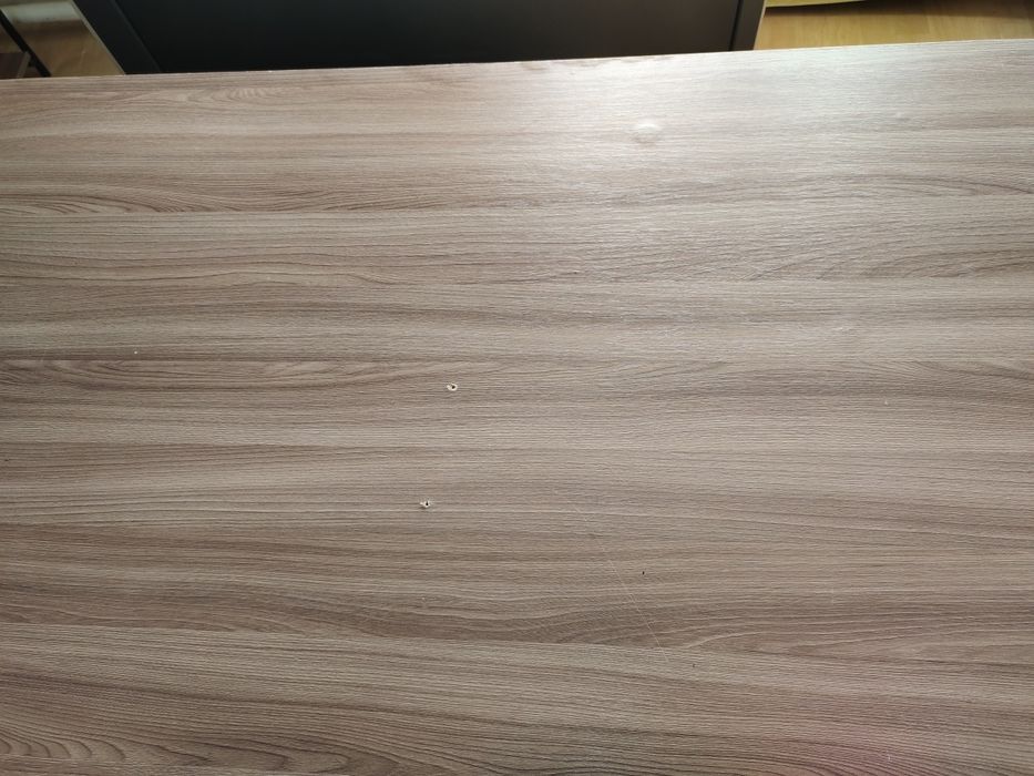 Продам стол 80 на 120