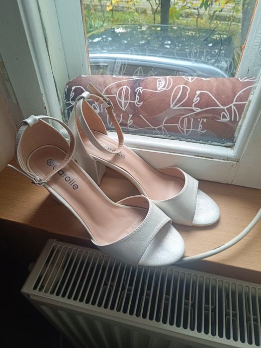 Sandale mireasa mărime 39
