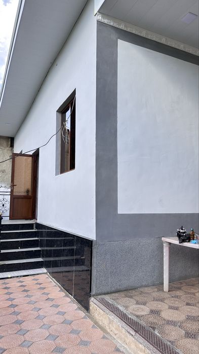 Ховли 8 сотих 4 хона барча шароит