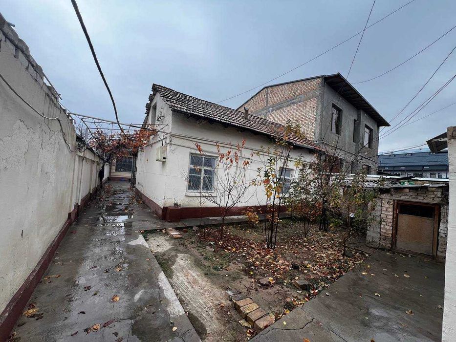 Земельный участок под застройку 4,2 сотки в Мирзо-Улугбекском районе=