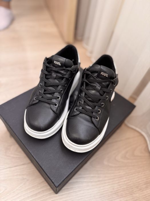 Обувки Karl Lagerfeld