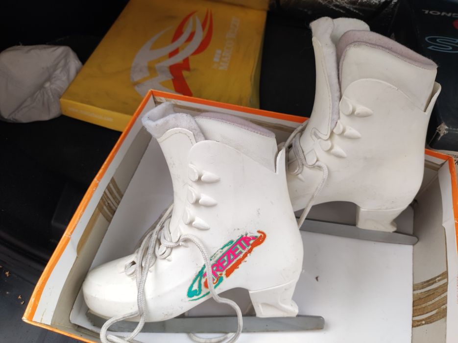 Кънки за фигурно пързаляне