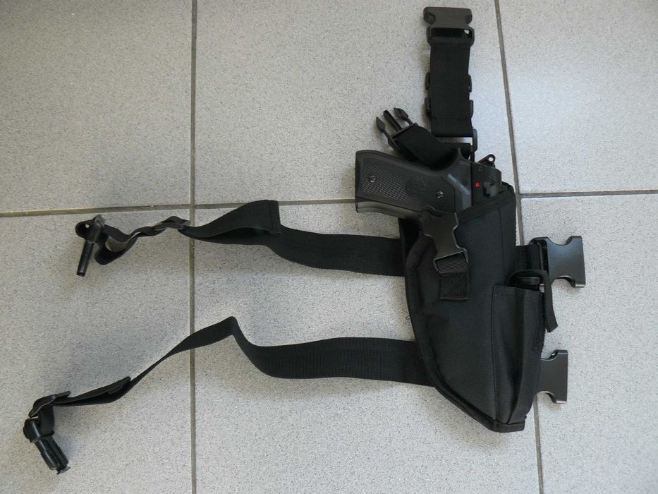 Toc Tactic Pistol Cu Prindere Pe Picior,Nou TM, Negru Pe Mana Dreapta