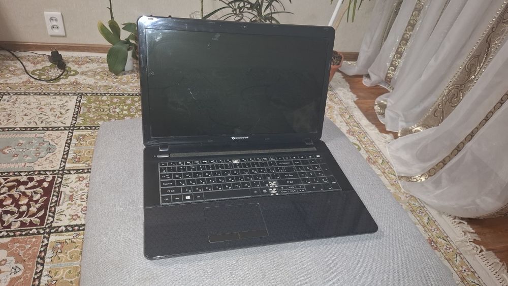 Ноутбук фирмы pb