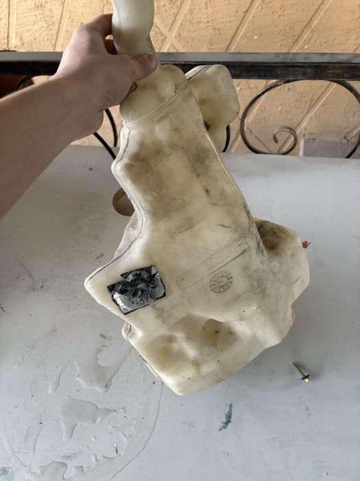 Бачок омывателя Мерседес Mercedes