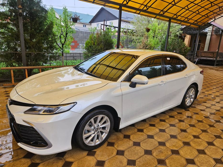 Продается Toyota Camry 2023