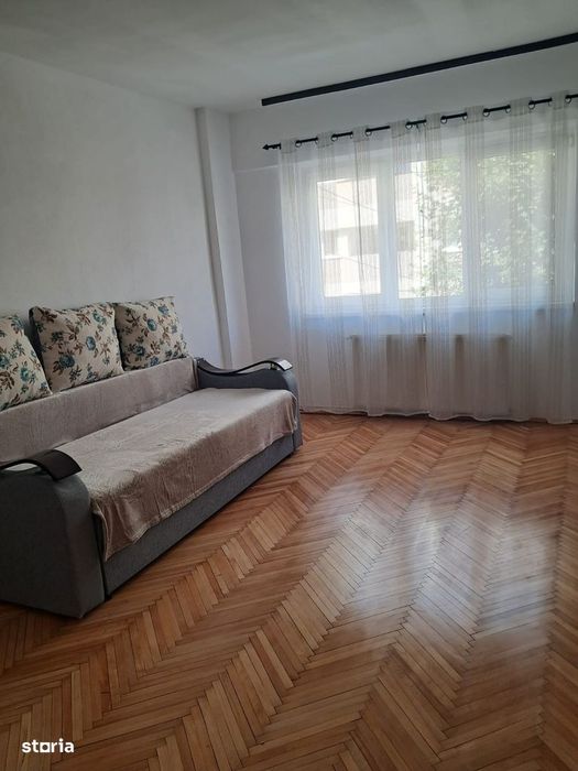 Apartament 3 camere etaj 1, strada Siretului