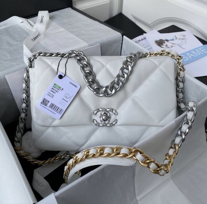 Geanta Chanel 19