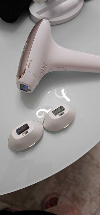 Фотоепилатор Philips Lumea