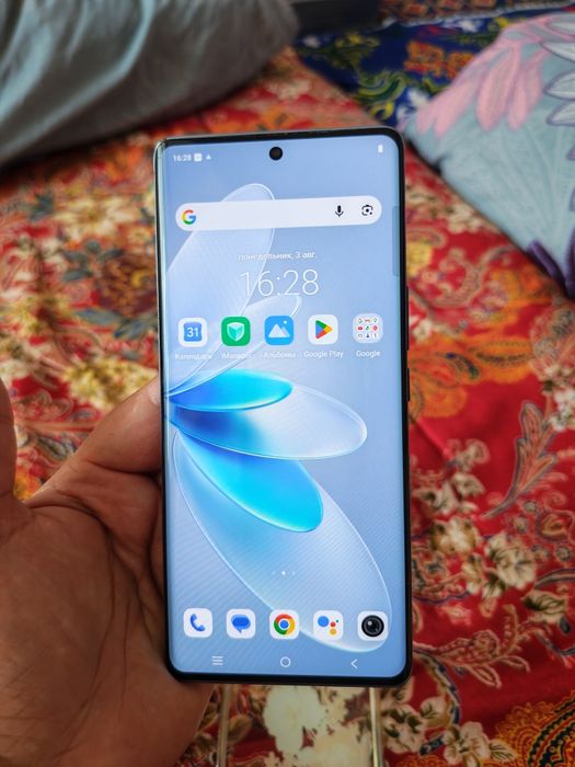 Телефон vivo v27