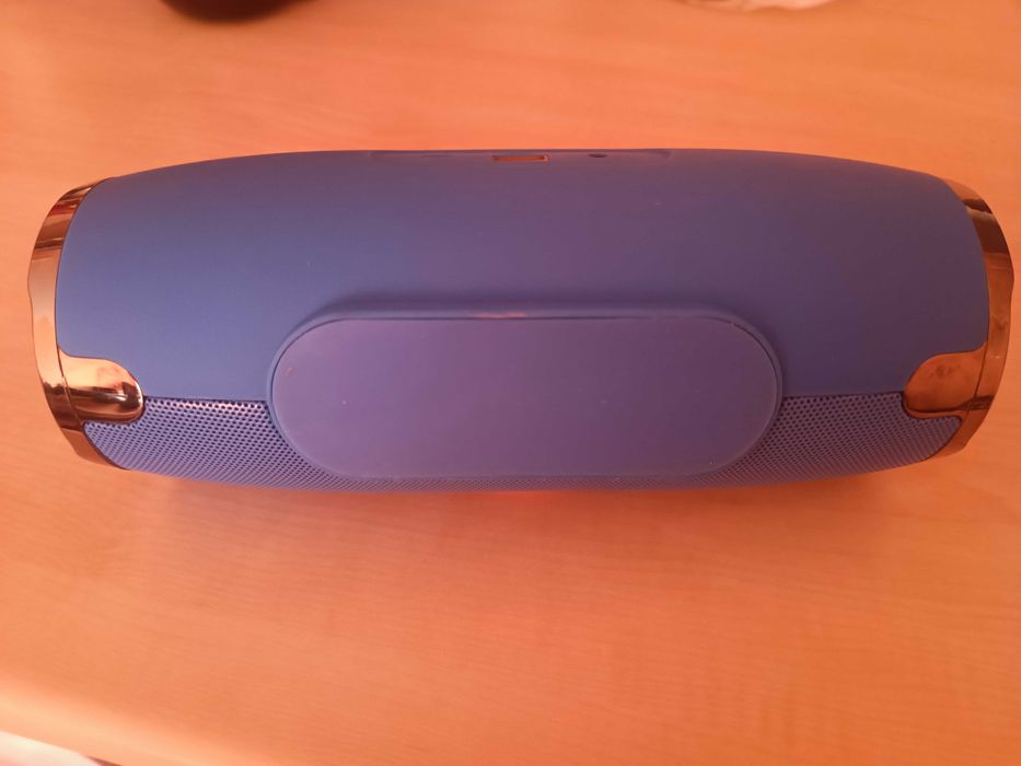 Bluetooth водоустойчива колона JBL Charge, 15W, FM