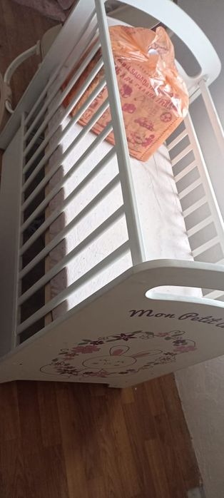 Продам манежку почти не пользовались