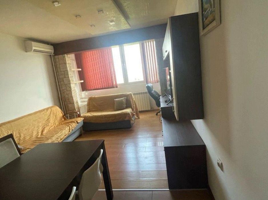 Дава се под наем Тристаен апартамент в София, Сухата река - 70 кв.м за 662.49 € - Снимка #1