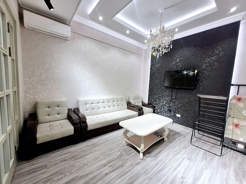 Продаётся в Мирзо-Улугбекском районе 2-х комнатная квартира