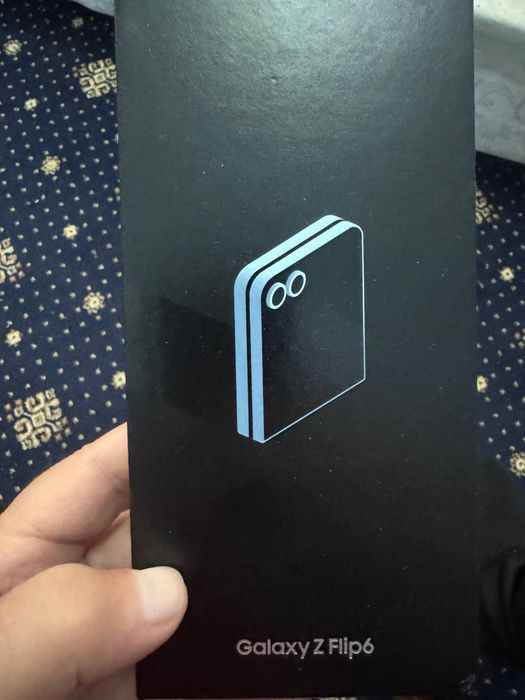 Gallaxy Z flip 6