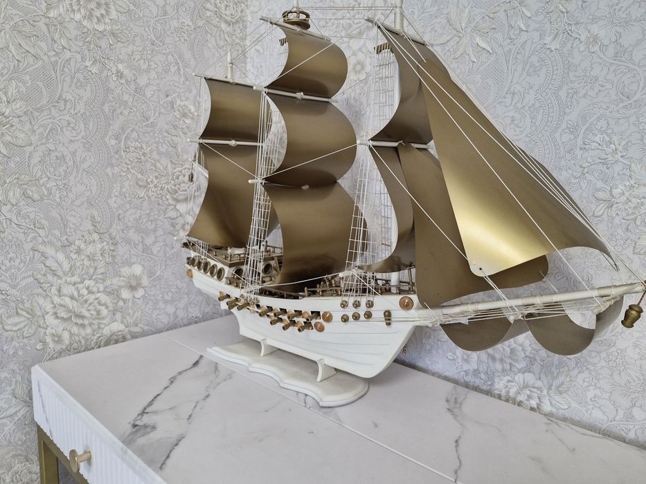 Срочно продам корабль ручной работы!