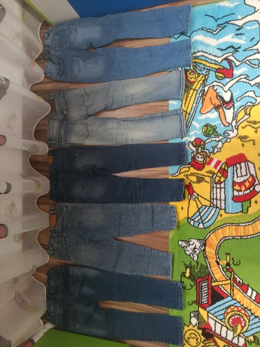 Blugi băieți 4 - 6 ani