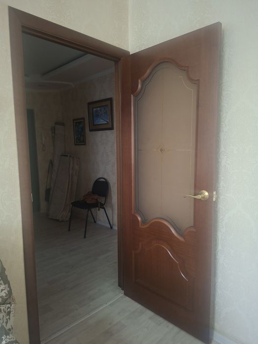 Продам 5  дверей межкомнатных