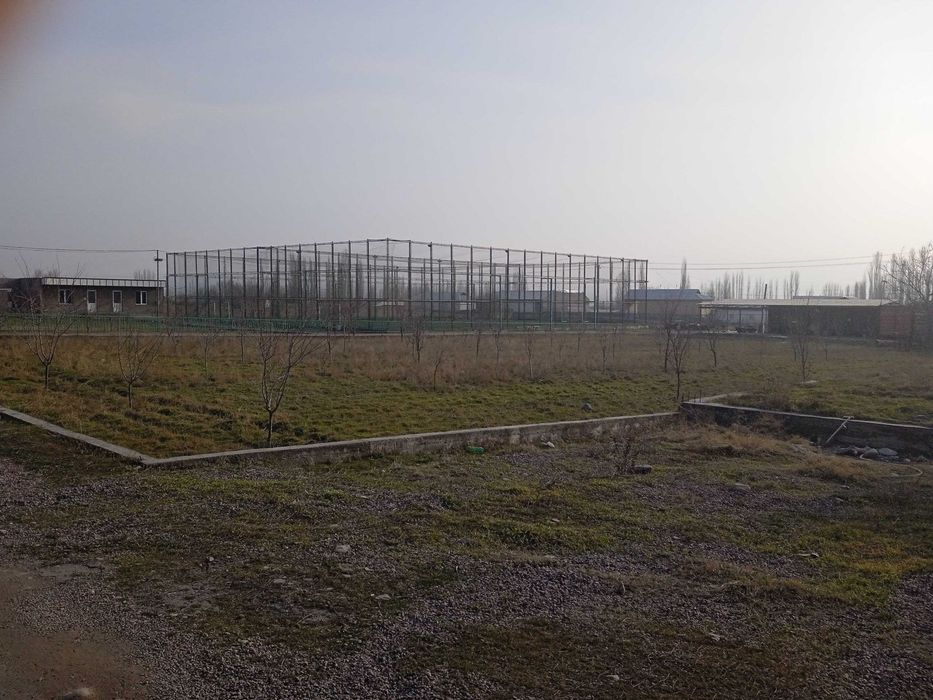 Нурбодда шахарчасида бино иншоат сотилади