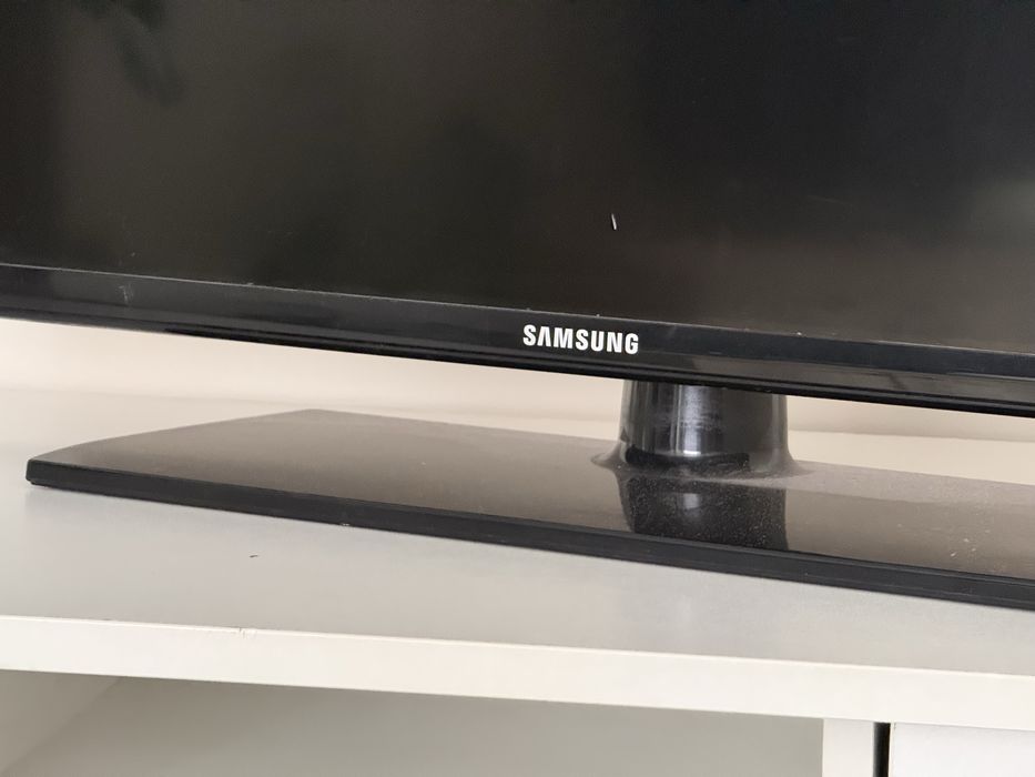 Продам телевизор Samsung, 32 дюйма (81 см).