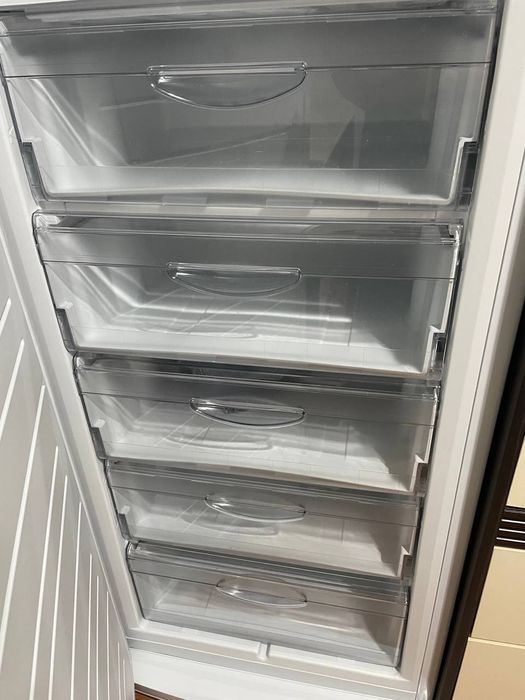 Продам морозильник Атлант