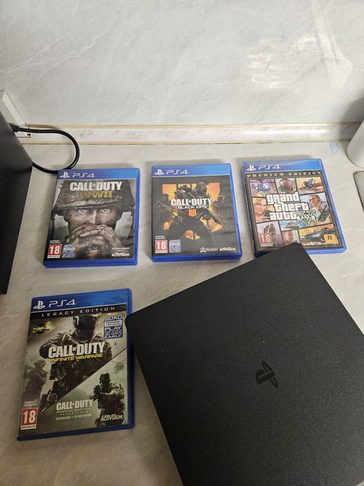 Конзола Playstation  4