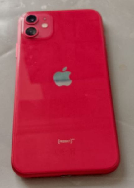 Продам айфон 11 в хорошем состоянии