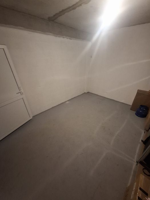 Inchiriez spatiu de depozitare / boxa / garaj in Militari  Residence