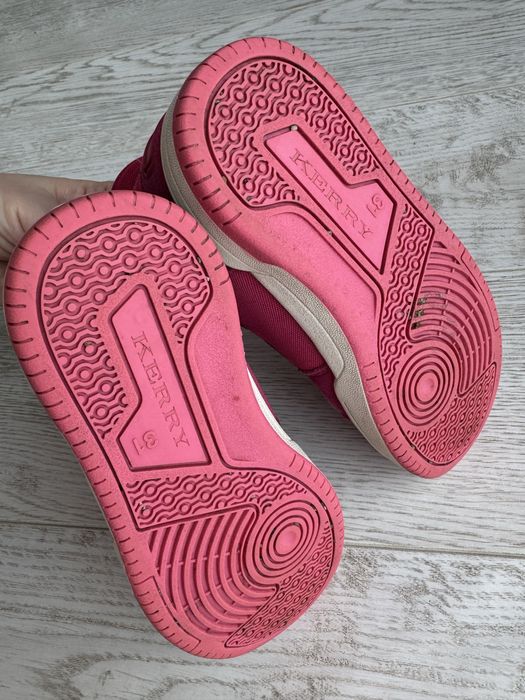 Продам ботинки kerry для девочки