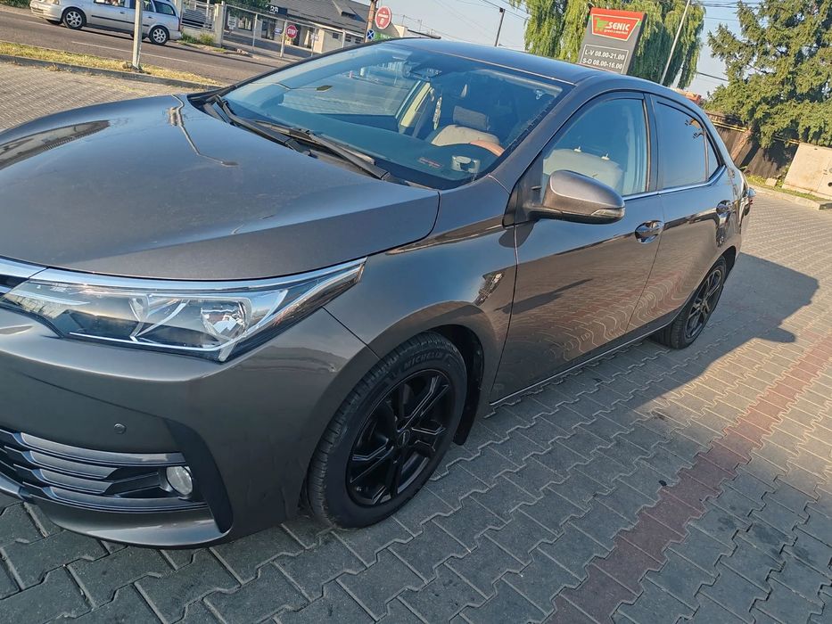 Toyota Corolla TOYOTA COROLLA 2017 1,6 benzină + gpl, motor aspirat, 132 CP, automată