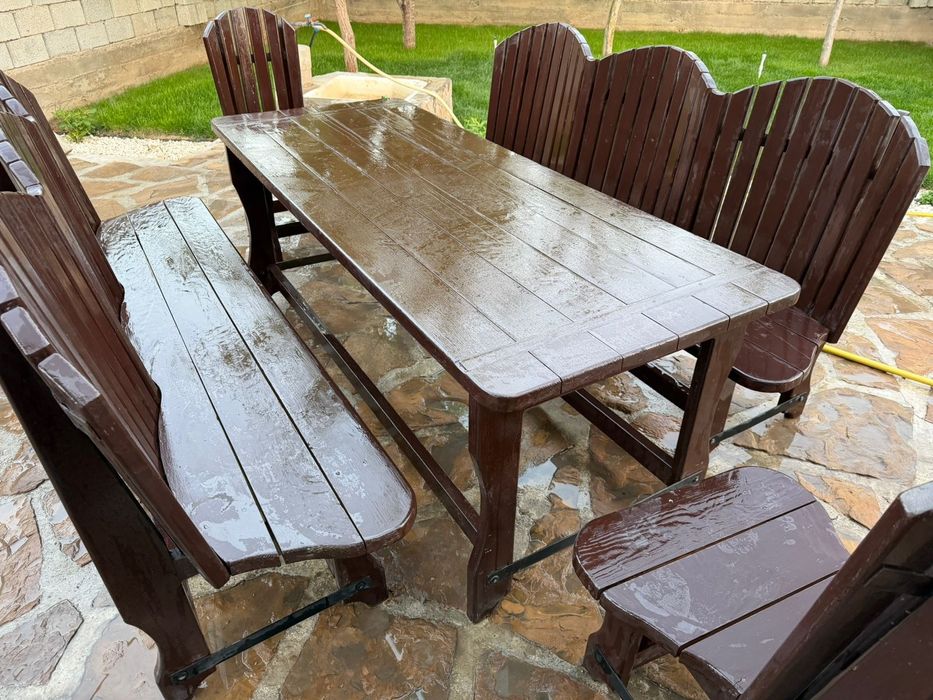 Стол и стулья для сада